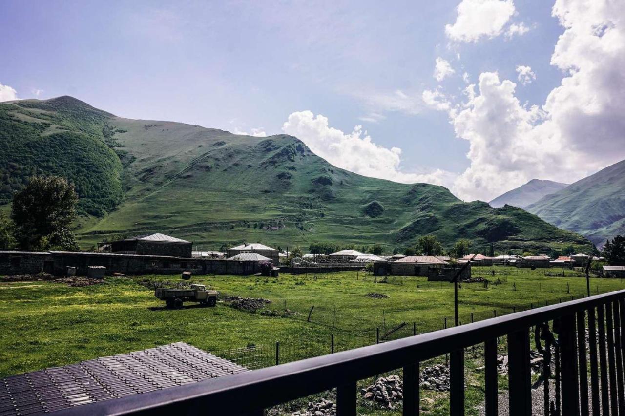 Holiday Home Kazbegi Kültér fotó